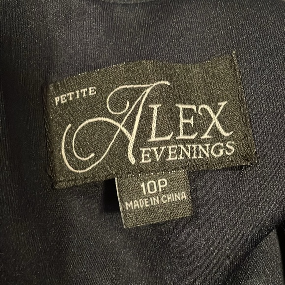 Elegant Dark Navy Blue Evening Dress - Picture 7 of 8